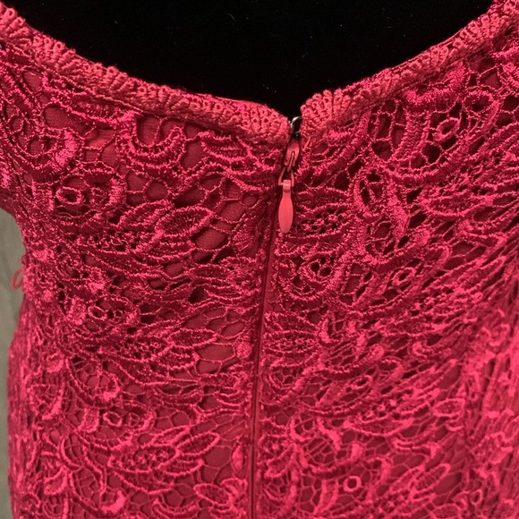 White House Black Market Bright Red Lace Straight Skirt Dress Women's Size 2 - Picture 8 of 10